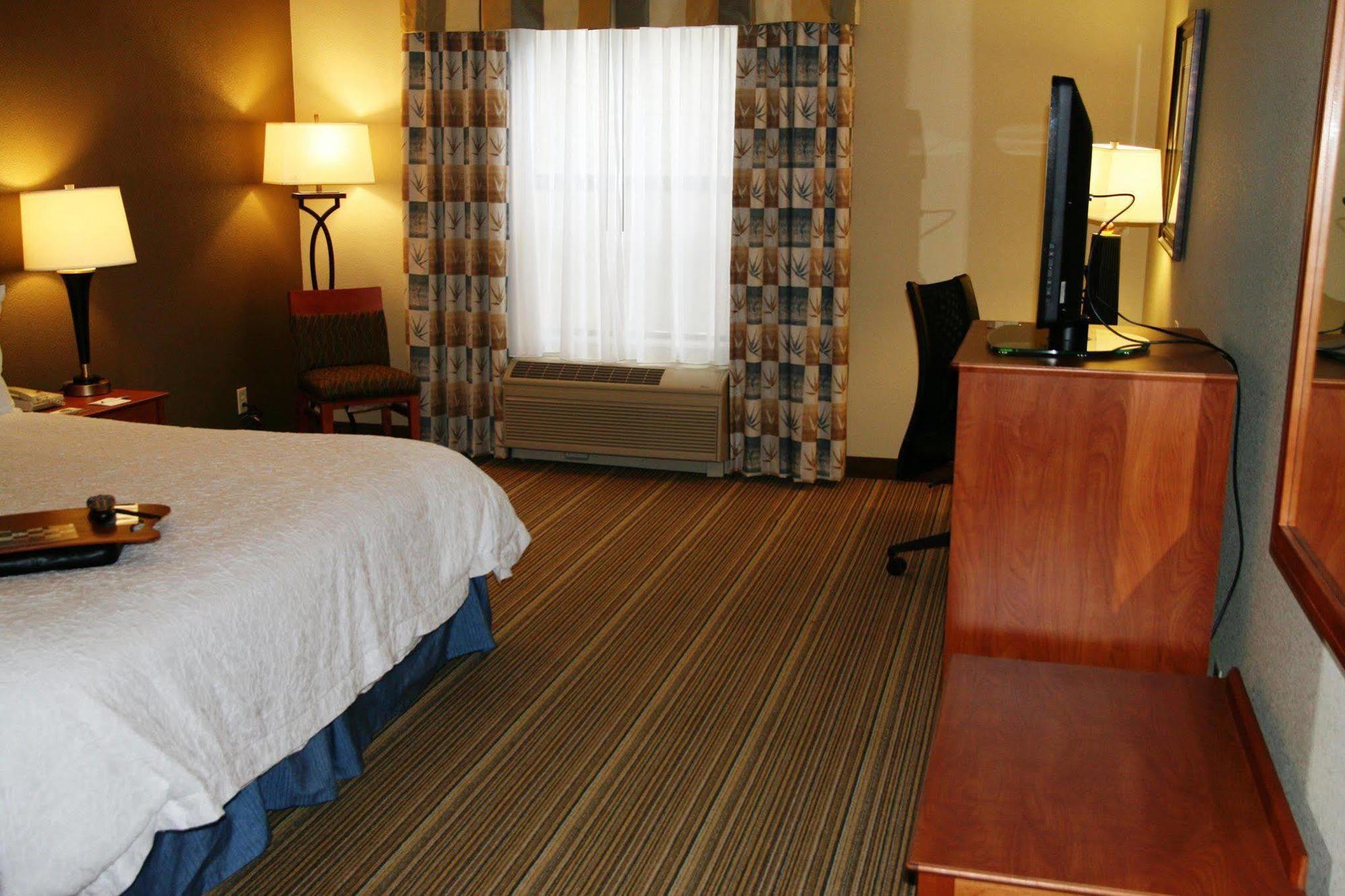 Hampton Inn Laporte La Porte Esterno foto